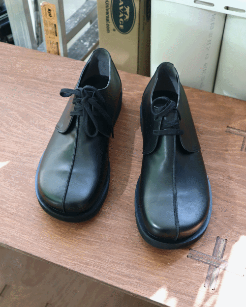 square toe black shoes